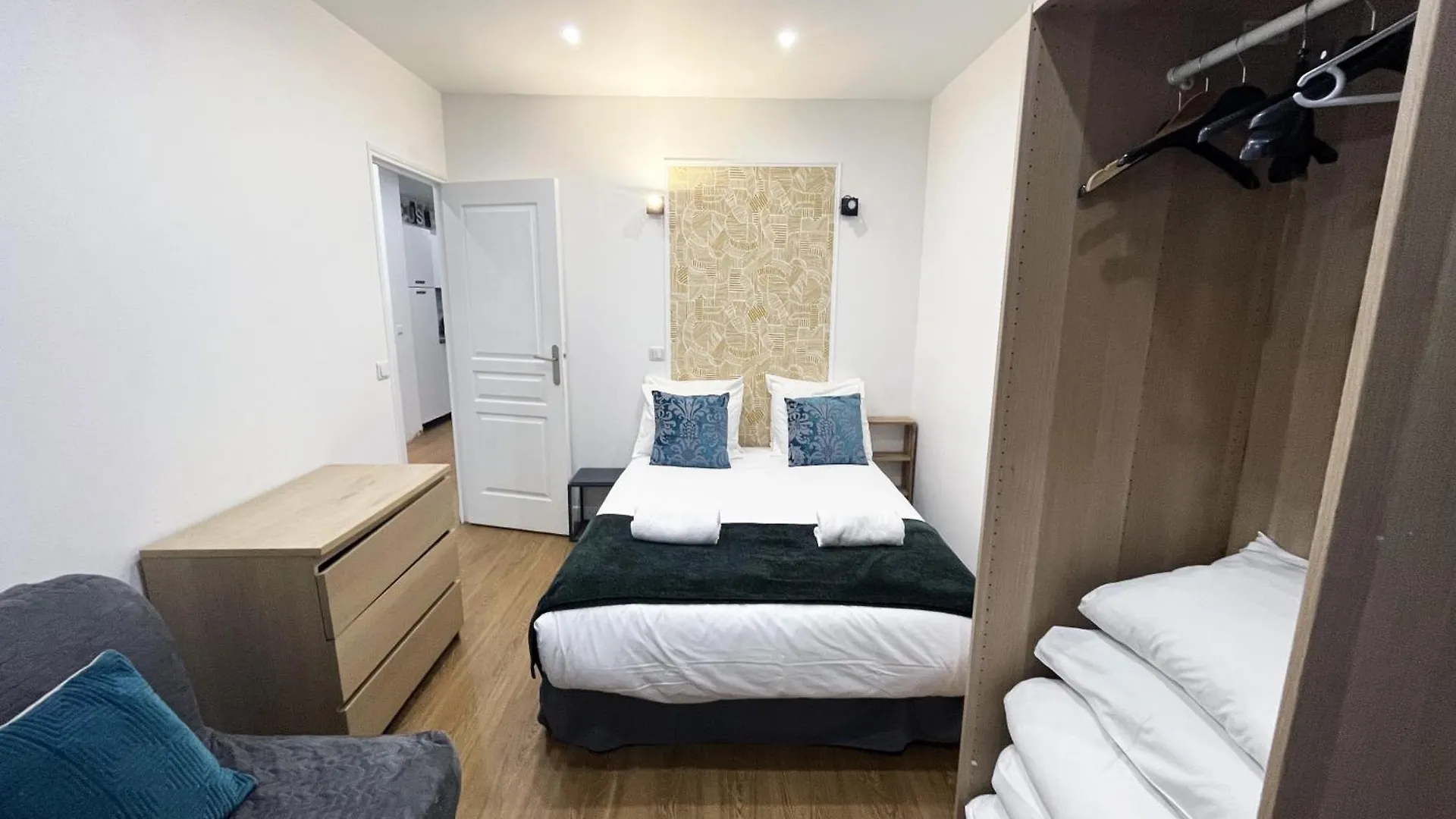 17 - Pretty Flat In Montorgueil 2 *
